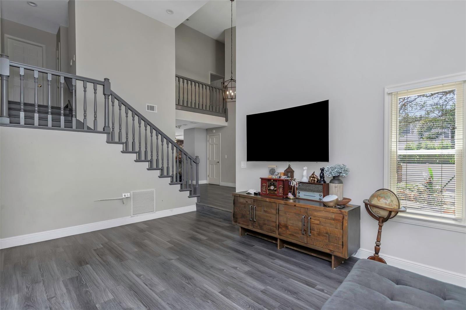 St Petersburg, Florida, 33702, United States, 5 Bedrooms Bedrooms, ,4 BathroomsBathrooms,Residential,Active,1920242