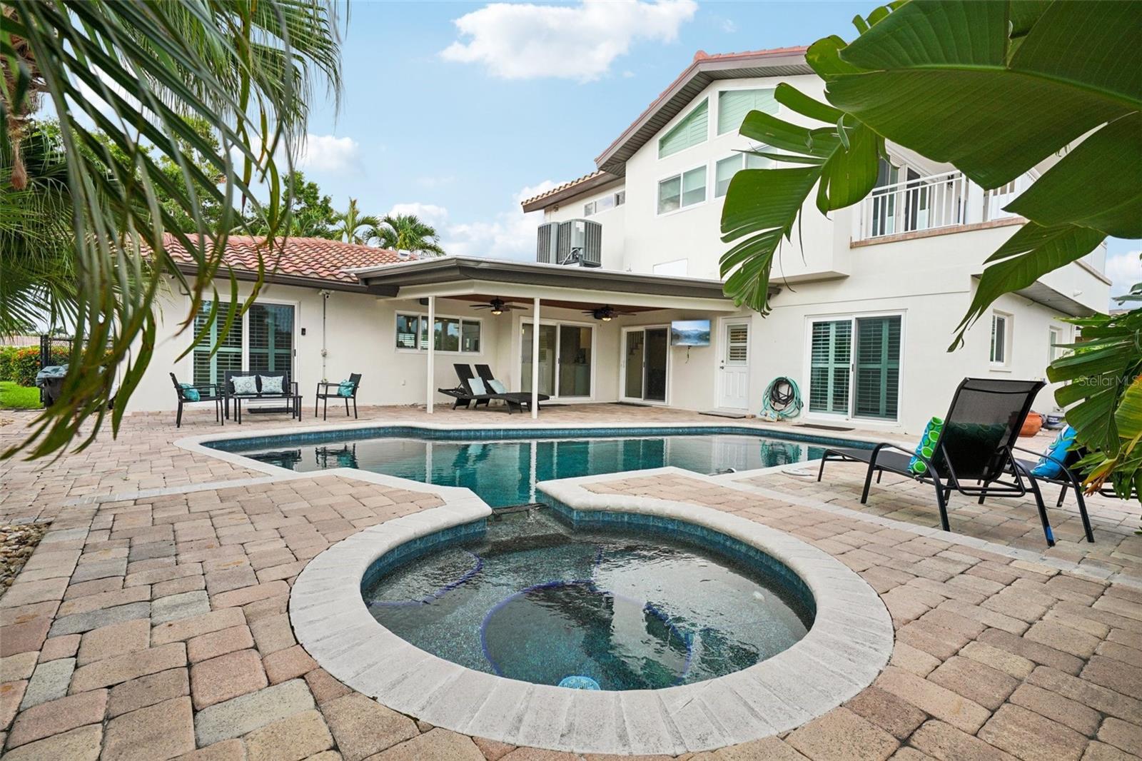 St Petersburg, Florida, 33703, United States, 4 Bedrooms Bedrooms, ,4 BathroomsBathrooms,Residential,Active,1934835