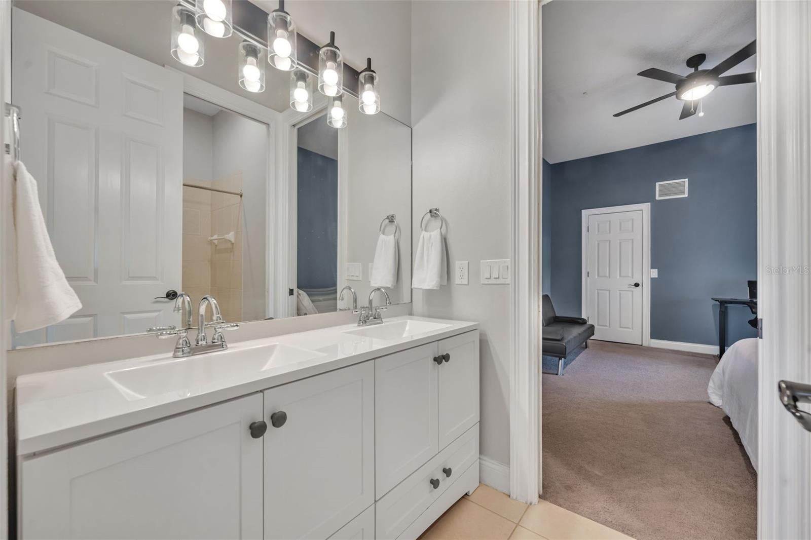 Oviedo, Florida, 32765, United States, 5 Bedrooms Bedrooms, ,5 BathroomsBathrooms,Residential,Active,1952070