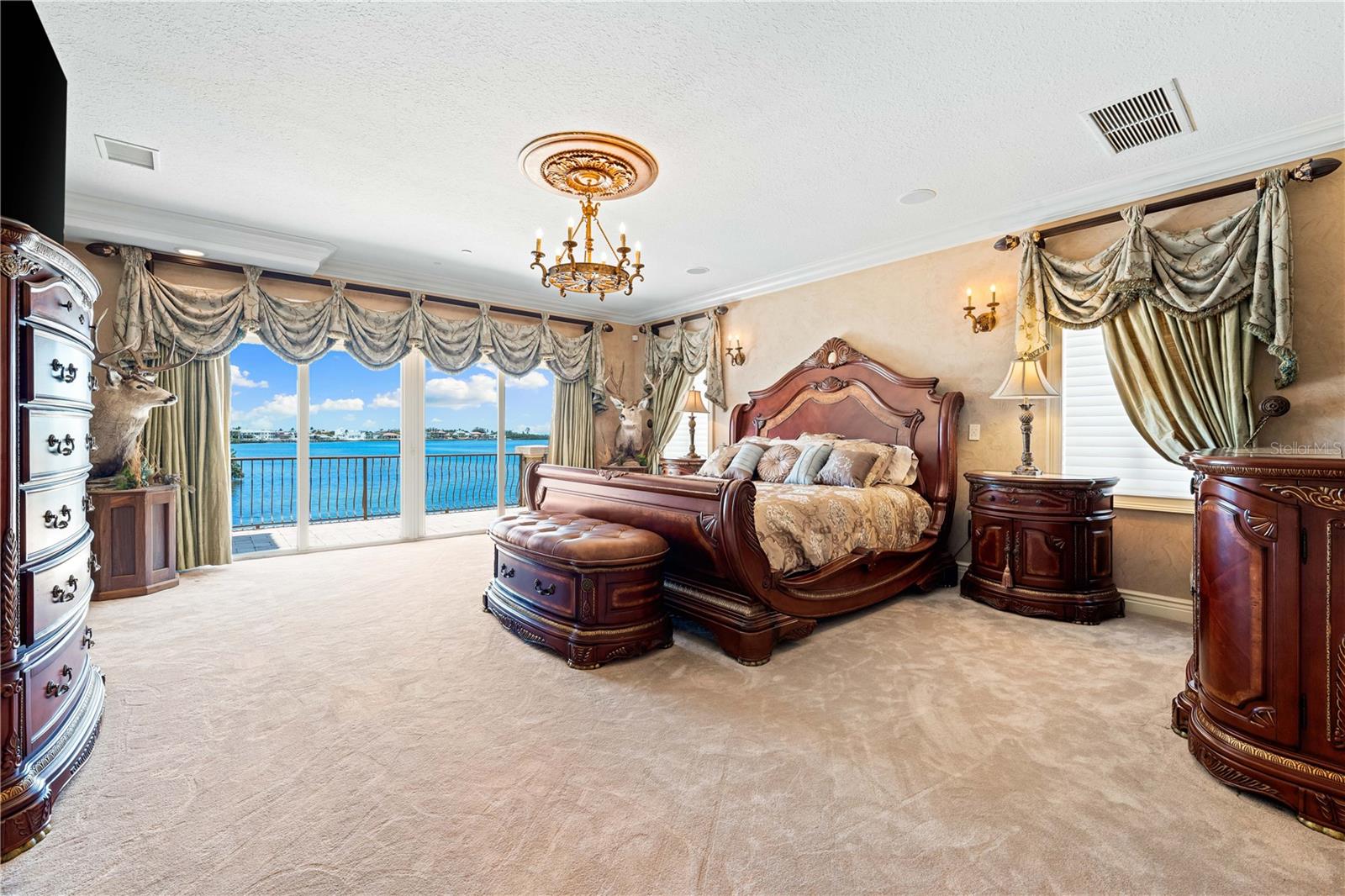 Sarasota, Florida, 34236, United States, 5 Bedrooms Bedrooms, ,6 BathroomsBathrooms,Residential,Active,1834475
