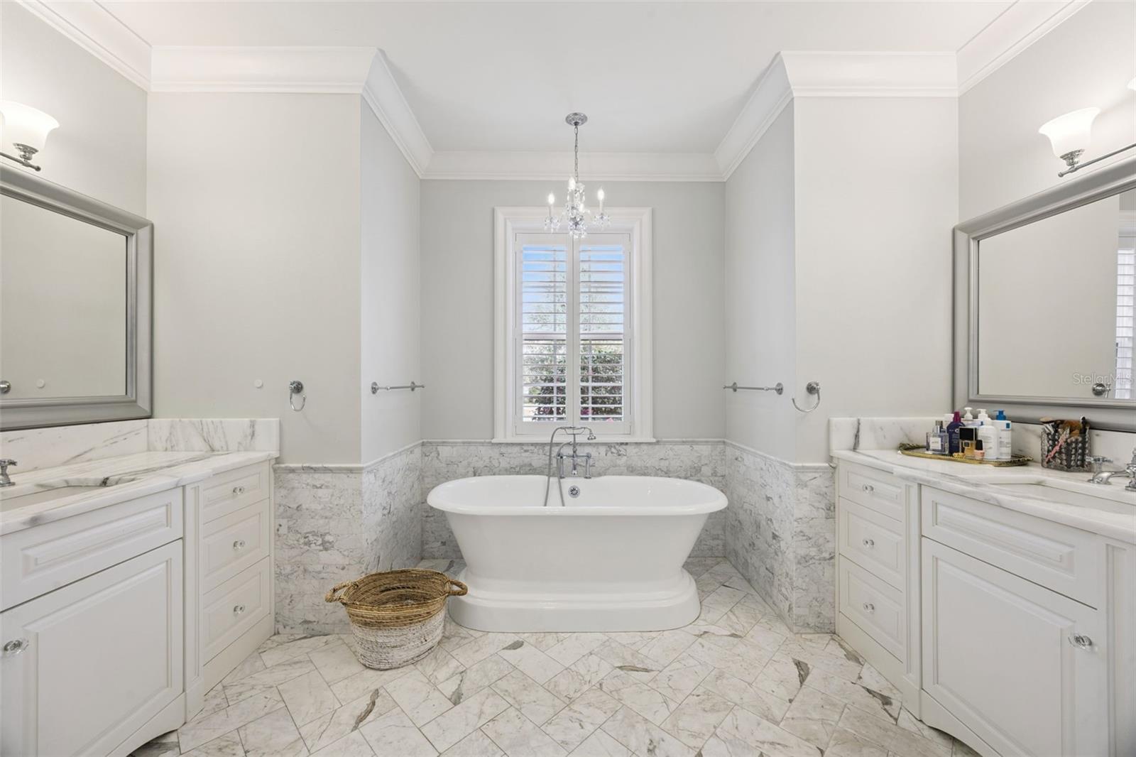 Winter Park, Florida, 32789, United States, 5 Bedrooms Bedrooms, ,5 BathroomsBathrooms,Residential,Active,2013170