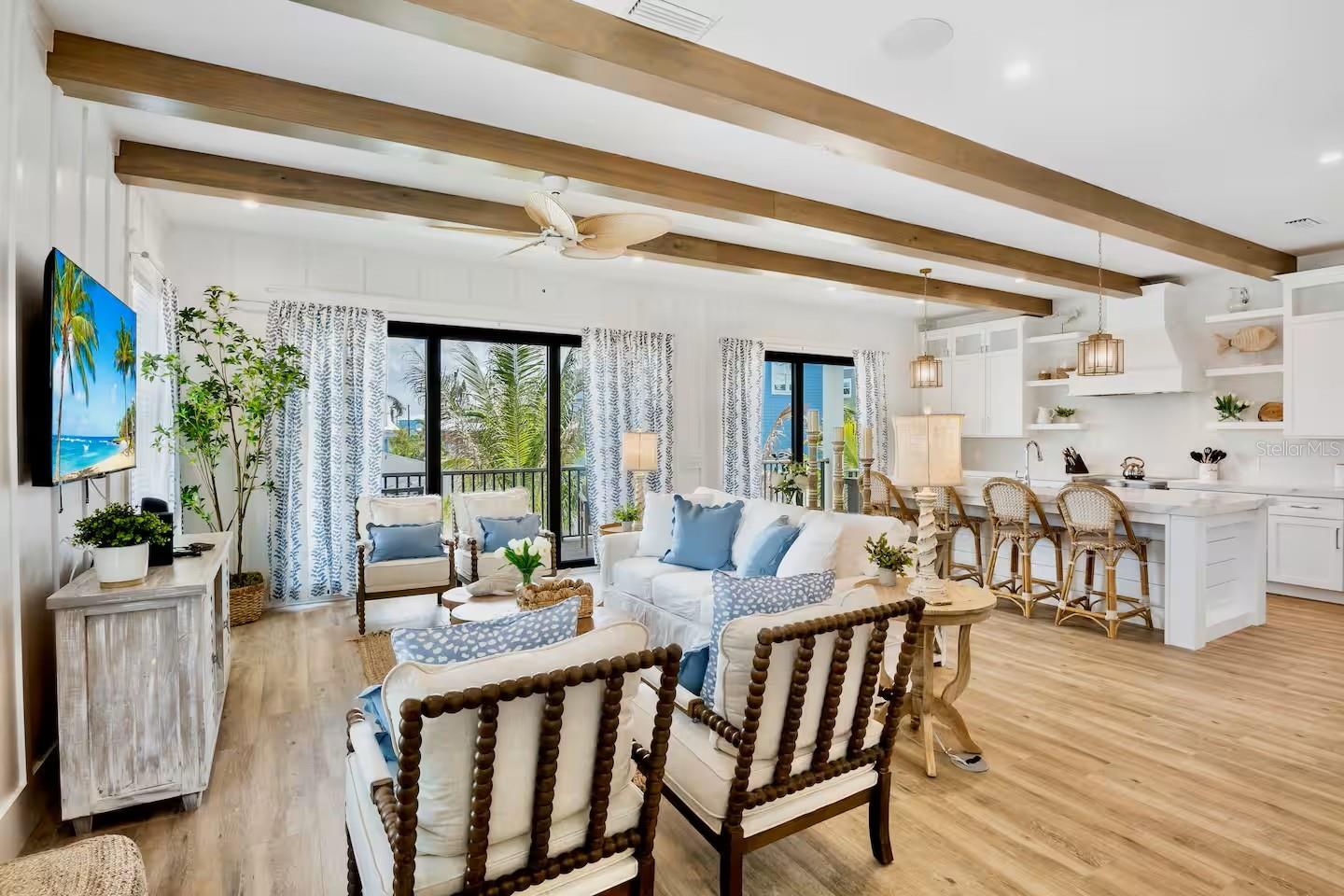 Bradenton Beach, Florida, 34217, United States, 7 Bedrooms Bedrooms, ,7 BathroomsBathrooms,Residential,Active,1971023