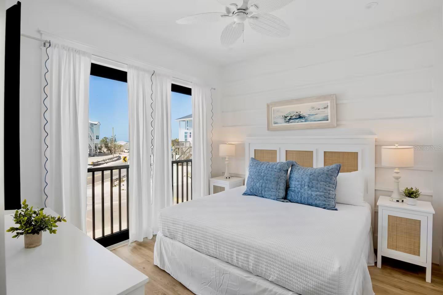 Bradenton Beach, Florida, 34217, United States, 7 Bedrooms Bedrooms, ,7 BathroomsBathrooms,Residential,Active,1971023