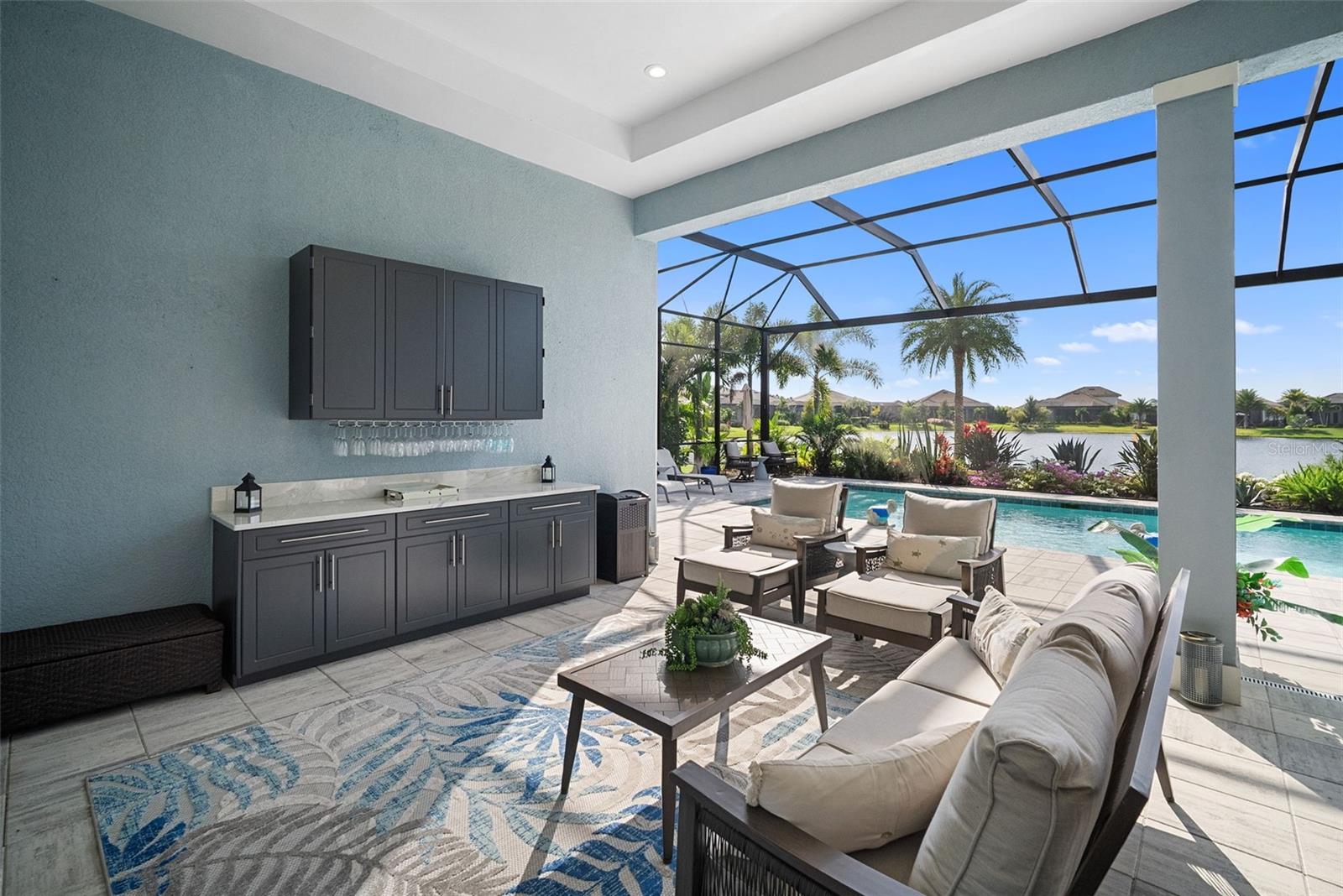 Bradenton, Florida, 34202, United States, 3 Bedrooms Bedrooms, ,4 BathroomsBathrooms,Residential,Active,1987272