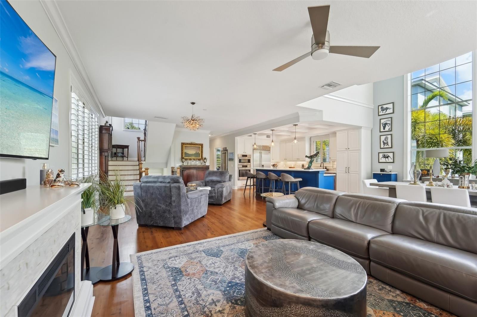 Longboat Key, Florida, 34228, United States, 3 Bedrooms Bedrooms, ,3 BathroomsBathrooms,Residential,Active,1993956