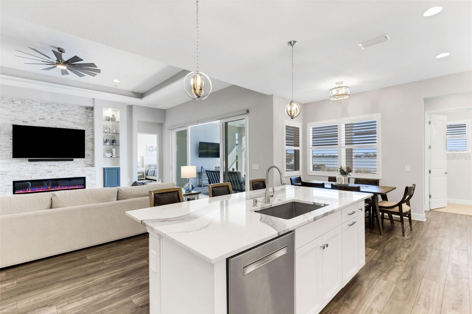 Sarasota, Florida, 34240, United States, 3 Bedrooms Bedrooms, ,3 BathroomsBathrooms,Residential,Active,2015455