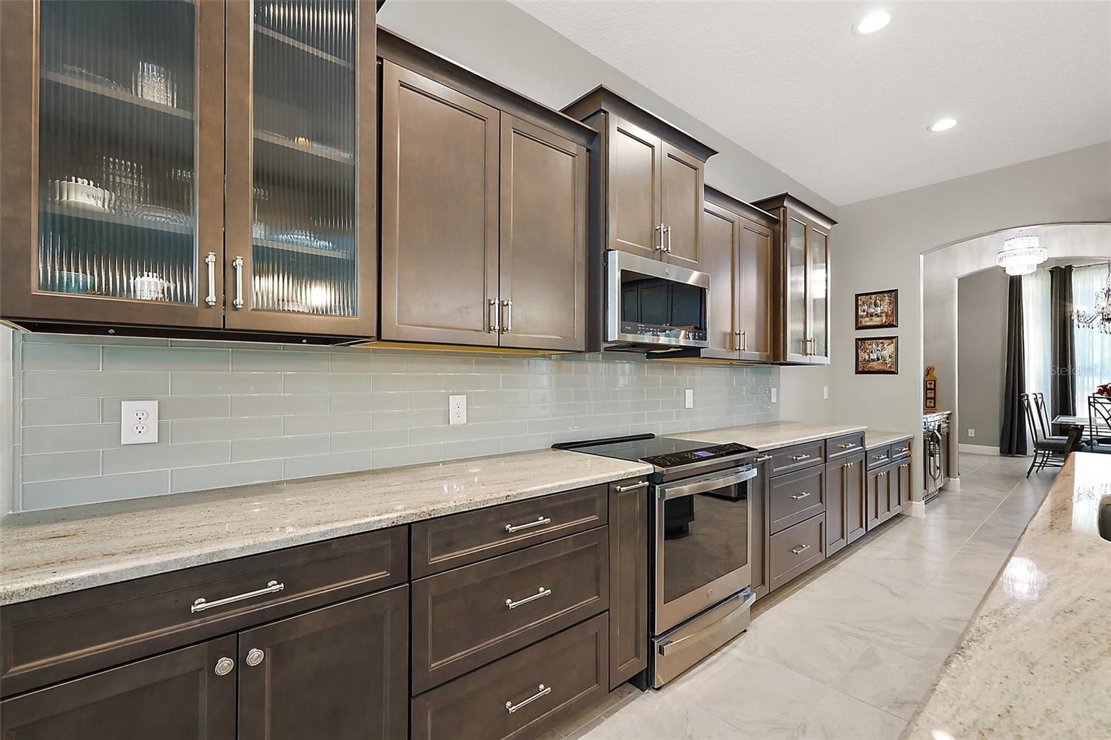 Lady Lake, Florida, 32159, United States, 5 Bedrooms Bedrooms, ,3 BathroomsBathrooms,Residential,Active,1985870