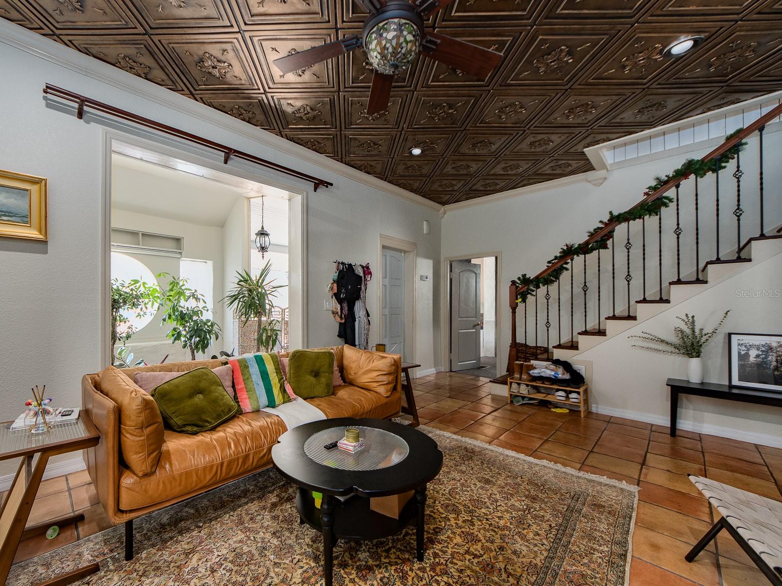 St Petersburg, Florida, 33705, United States, 6 Bedrooms Bedrooms, ,4 BathroomsBathrooms,Residential,Active,1986869