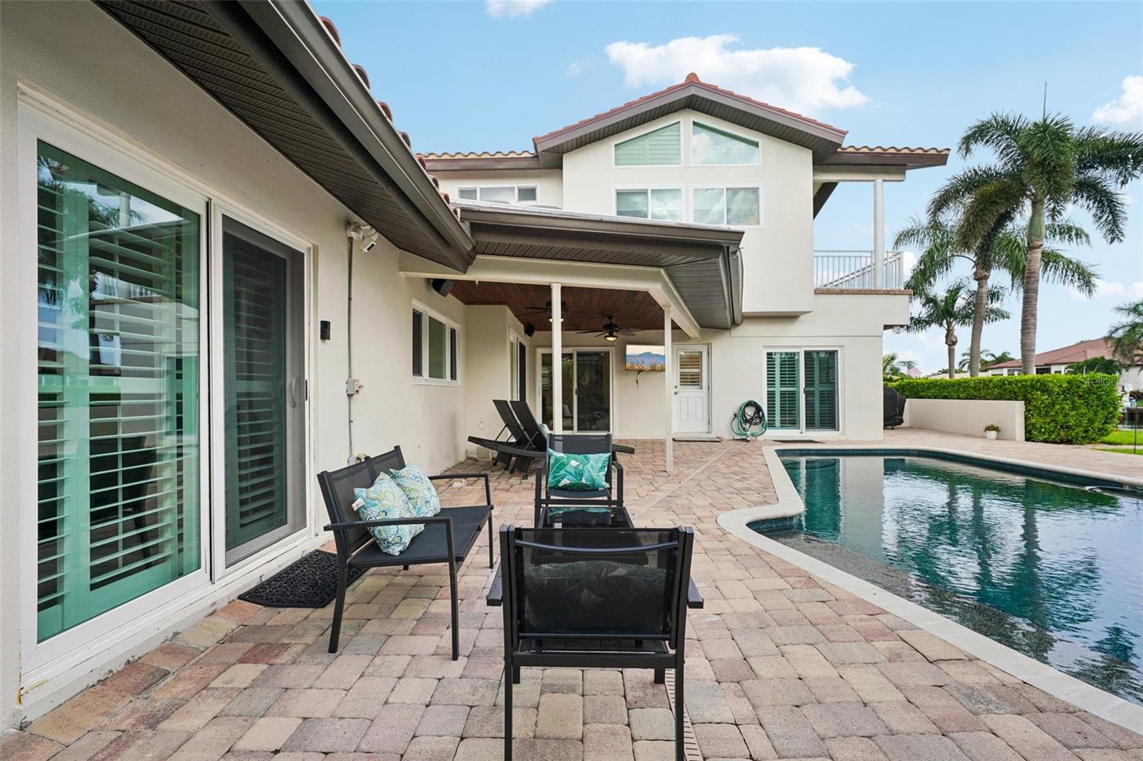 St Petersburg, Florida, 33703, United States, 4 Bedrooms Bedrooms, ,4 BathroomsBathrooms,Residential,Active,1934835