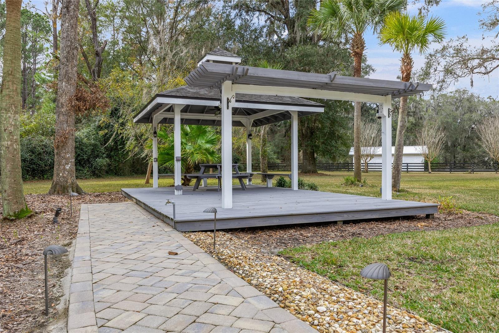 Alachua, Florida, 32615, United States, 5 Bedrooms Bedrooms, ,7 BathroomsBathrooms,Residential,Active,2009170