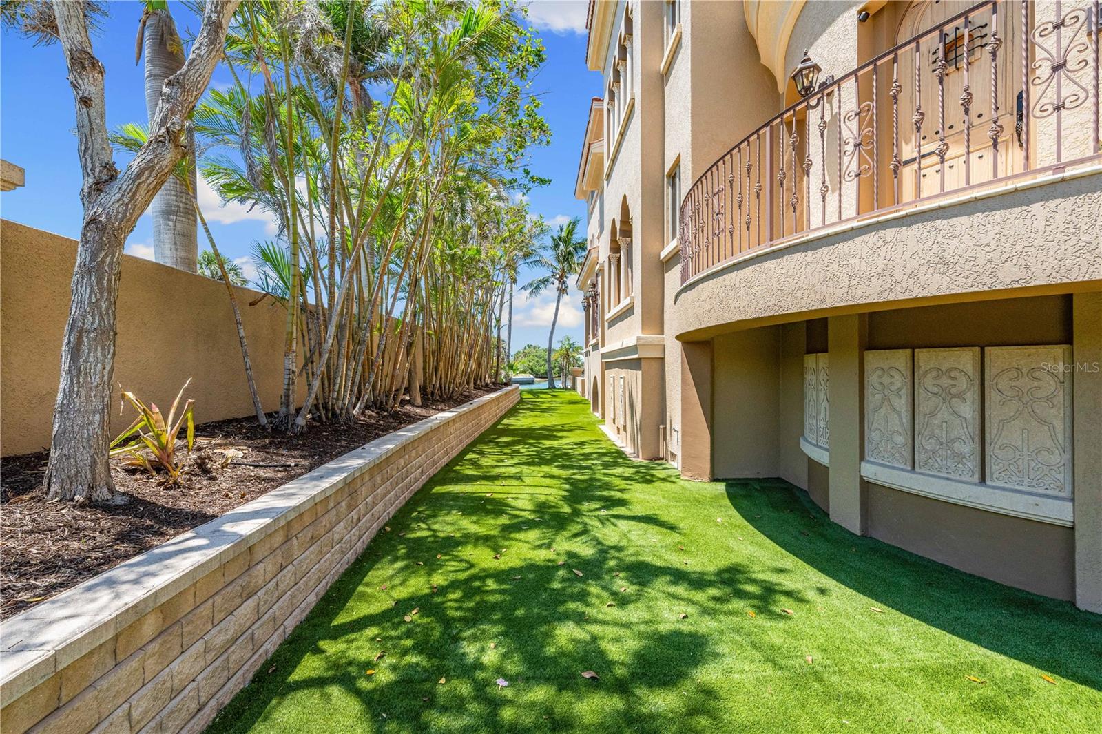 Sarasota, Florida, 34236, United States, 5 Bedrooms Bedrooms, ,6 BathroomsBathrooms,Residential,Active,1834475