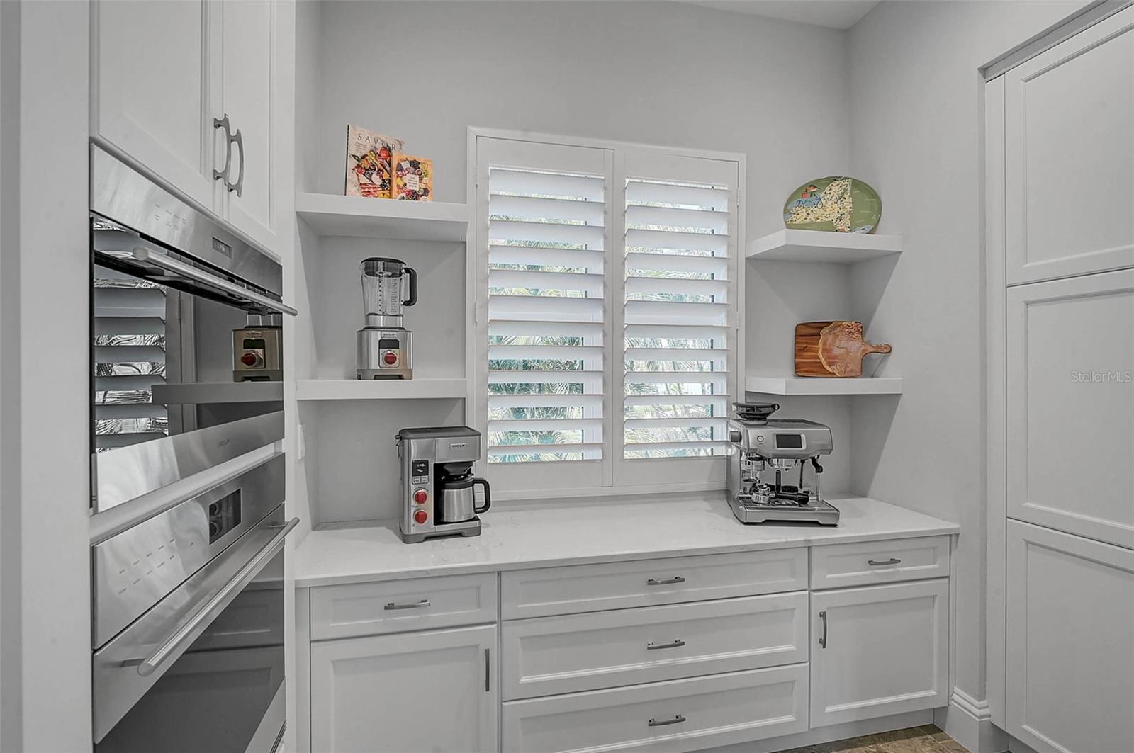 Sarasota, Florida, 34236, United States, 5 Bedrooms Bedrooms, ,6 BathroomsBathrooms,Residential,Active,1972132