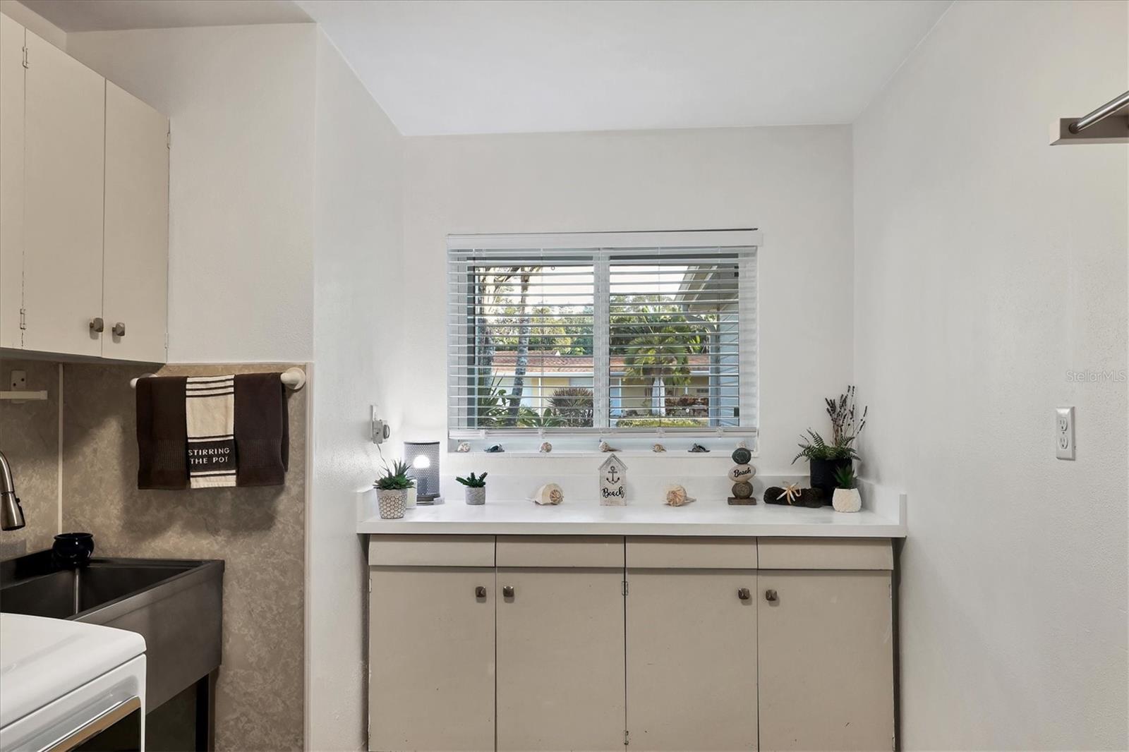 Sarasota, Florida, 34231, United States, 3 Bedrooms Bedrooms, ,2 BathroomsBathrooms,Residential,Active,2010584