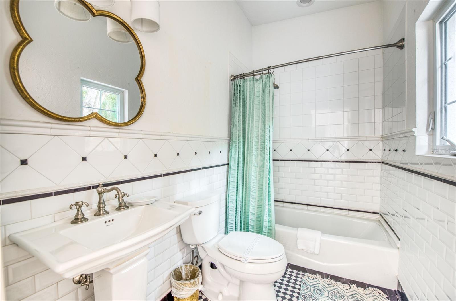 Sarasota, Florida, 34236, United States, 4 Bedrooms Bedrooms, ,4 BathroomsBathrooms,Residential,Active,2045025