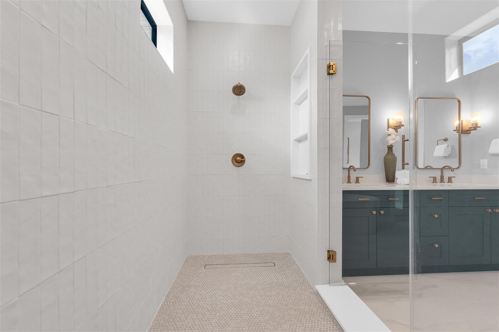 Orlando, Florida, 32804, United States, 5 Bedrooms Bedrooms, ,5 BathroomsBathrooms,Residential,Active,2019846