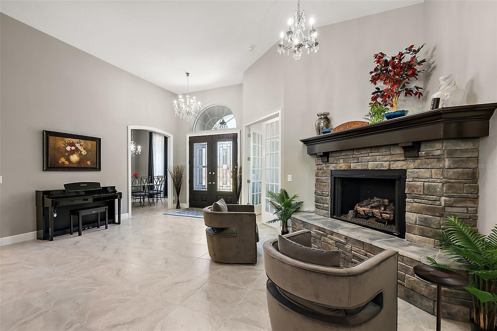 Lady Lake, Florida, 32159, United States, 5 Bedrooms Bedrooms, ,3 BathroomsBathrooms,Residential,Active,1985870