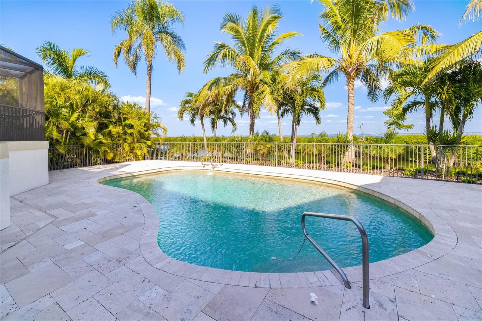 Longboat Key, Florida, 34228, United States, 3 Bedrooms Bedrooms, ,4 BathroomsBathrooms,Residential,Active,1995265