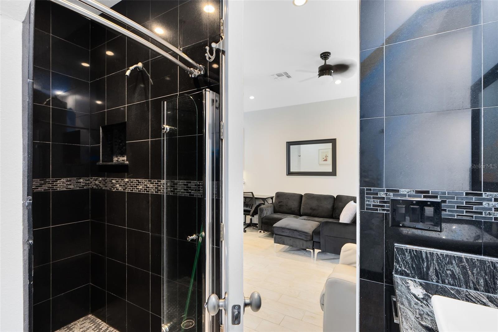 Winter Park, Florida, 32789, United States, 6 Bedrooms Bedrooms, ,4 BathroomsBathrooms,Residential,Active,1710765