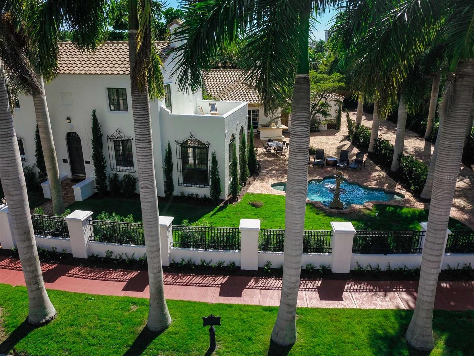 Sarasota, Florida, 34236, United States, 4 Bedrooms Bedrooms, ,4 BathroomsBathrooms,Residential,Active,2045025