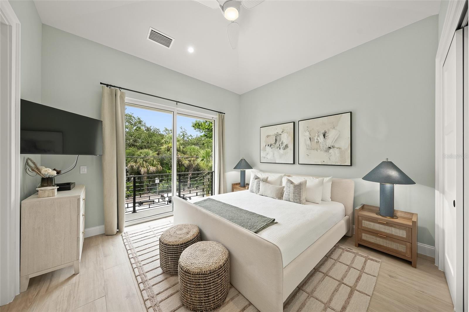 Sarasota, Florida, 34242, United States, 4 Bedrooms Bedrooms, ,5 BathroomsBathrooms,Residential,Active,1922294
