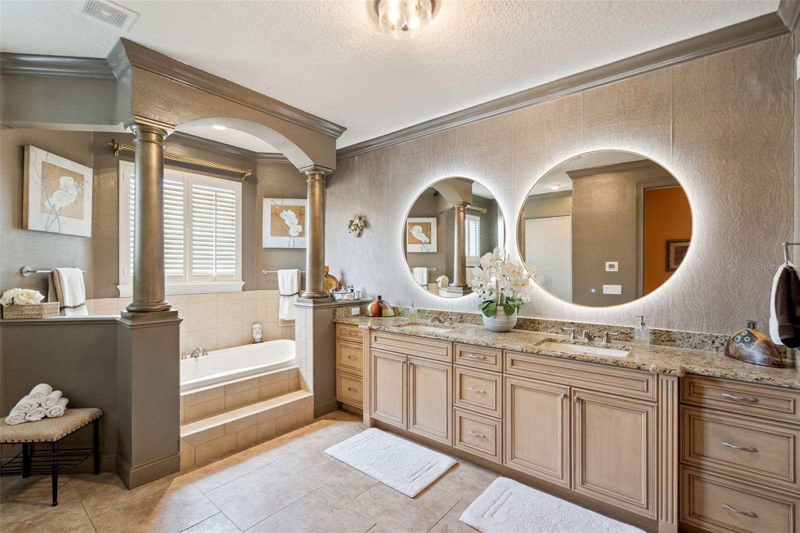 Windermere, Florida, 34786, United States, 5 Bedrooms Bedrooms, ,5 BathroomsBathrooms,Residential,Active,2044556