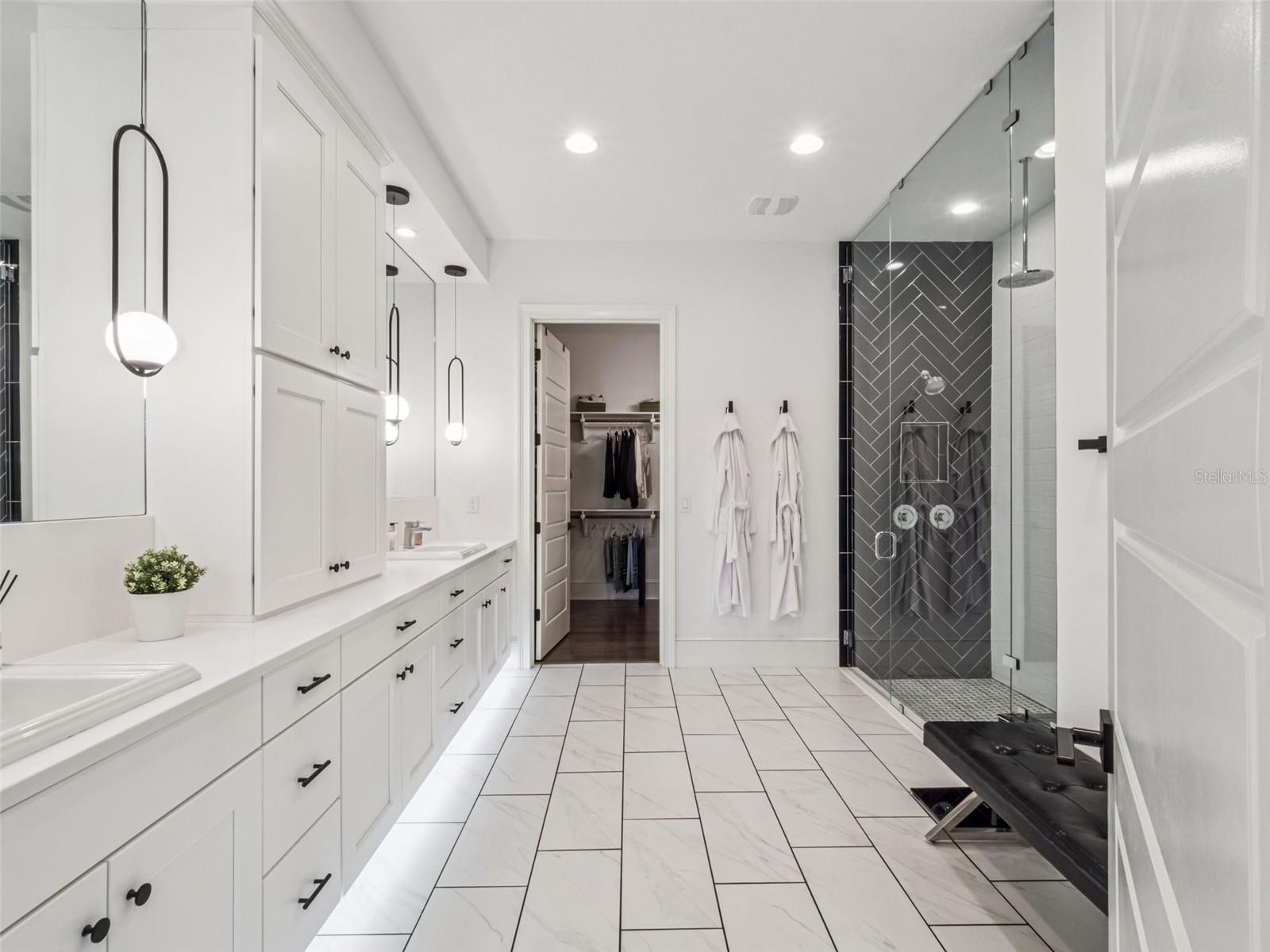 Winter Garden, Florida, 34787, United States, 5 Bedrooms Bedrooms, ,5 BathroomsBathrooms,Residential,Active,1969652