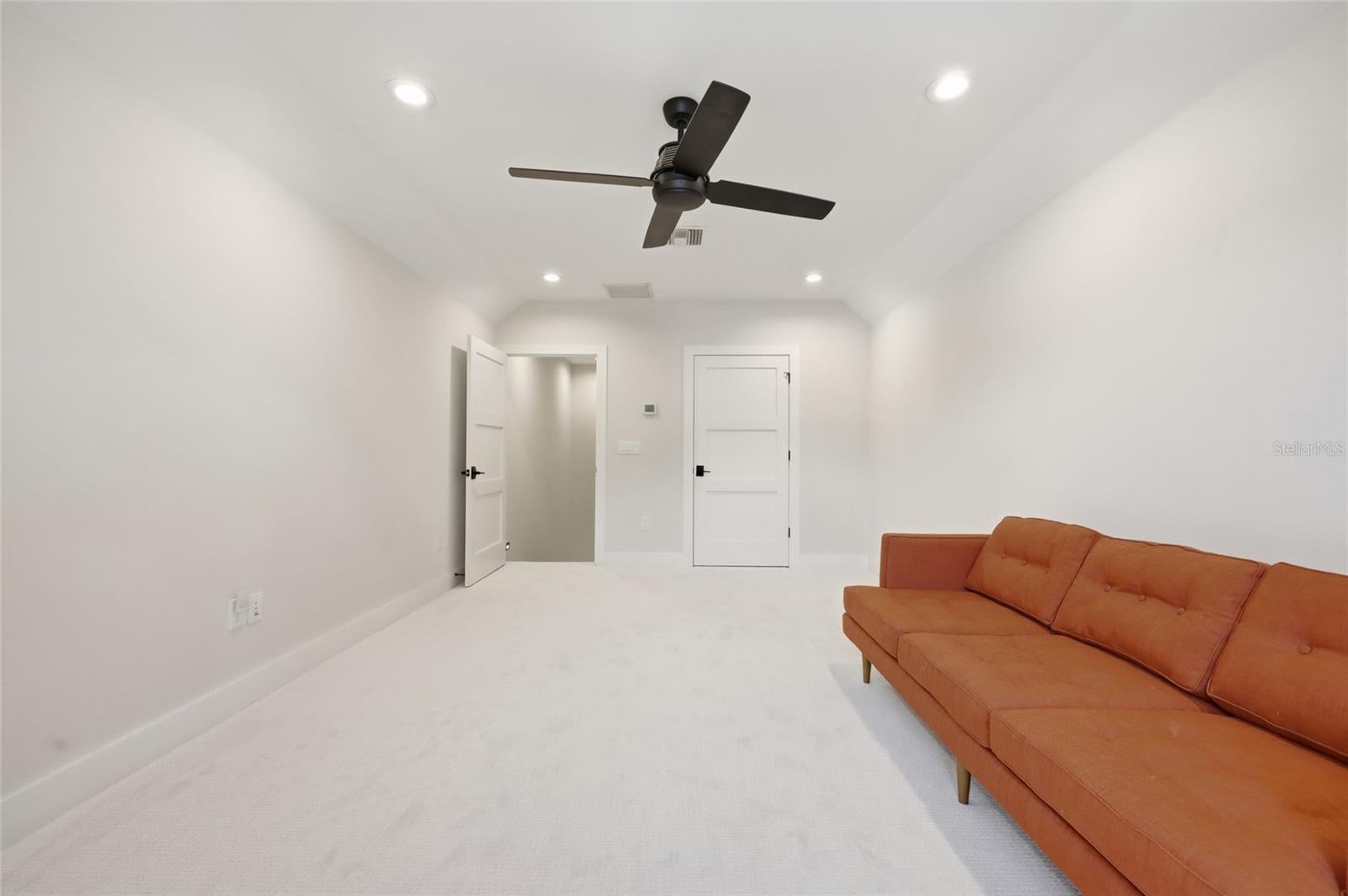 Winter Garden, Florida, 34787, United States, 5 Bedrooms Bedrooms, ,3 BathroomsBathrooms,Residential,Active,2009833