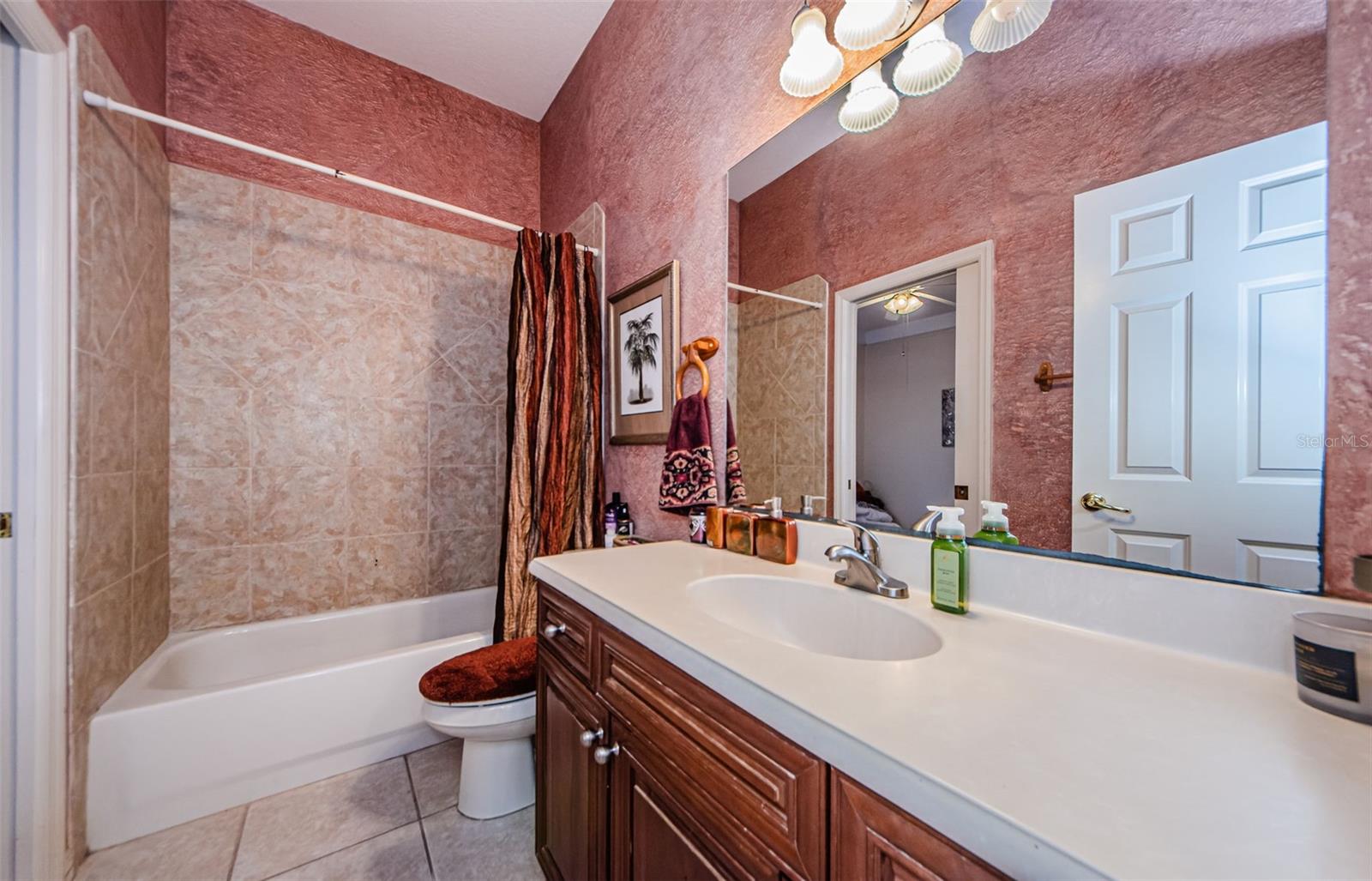 Tarpon Springs, Florida, 34688, United States, 5 Bedrooms Bedrooms, ,4 BathroomsBathrooms,Residential,Active,1853279