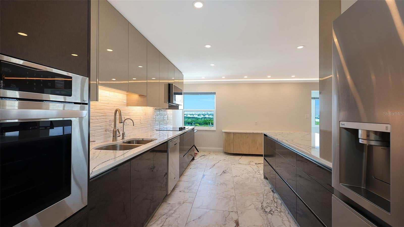 Sarasota, Florida, 34236, United States, 2 Bedrooms Bedrooms, ,2 BathroomsBathrooms,Residential,Active,2007204