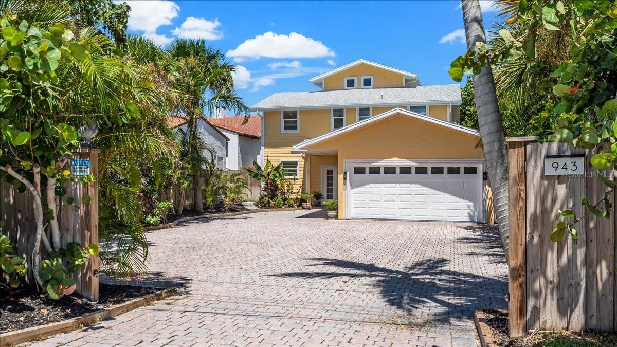 Cocoa Beach, Florida, 32931, United States, 5 Bedrooms Bedrooms, ,4 BathroomsBathrooms,Residential,Active,1880011