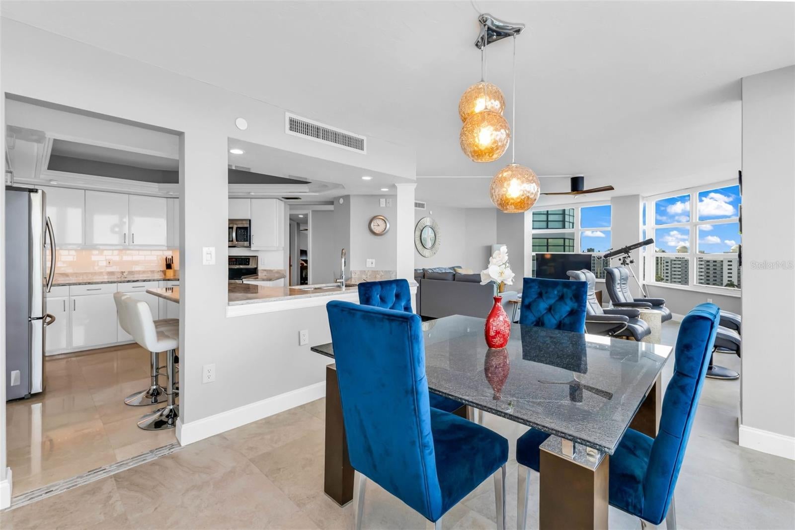 Sarasota, Florida, 34236, United States, 2 Bedrooms Bedrooms, ,2 BathroomsBathrooms,Residential,Active,1963403