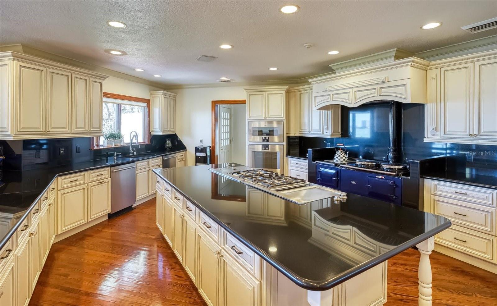 Clearwater, Florida, 33756, United States, 10 Bedrooms Bedrooms, ,11 BathroomsBathrooms,Residential,Active,1738489