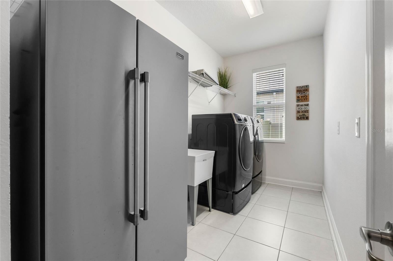 Winter Garden, Florida, 34787, United States, 5 Bedrooms Bedrooms, ,5 BathroomsBathrooms,Residential,Active,1742084