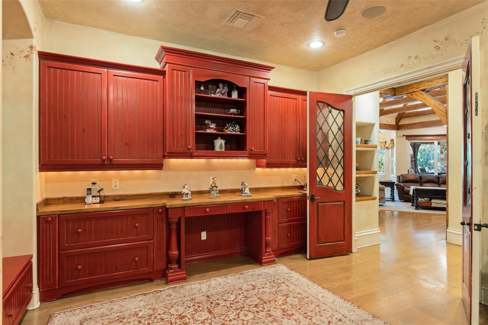 Longwood, Florida, 32779, United States, 10 Bedrooms Bedrooms, ,17 BathroomsBathrooms,Residential,Active,1914816