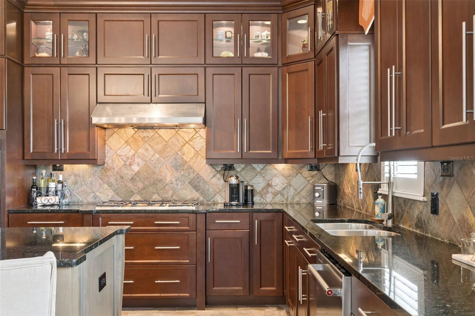Windermere, Florida, 34786, United States, 5 Bedrooms Bedrooms, ,5 BathroomsBathrooms,Residential,Active,2044556