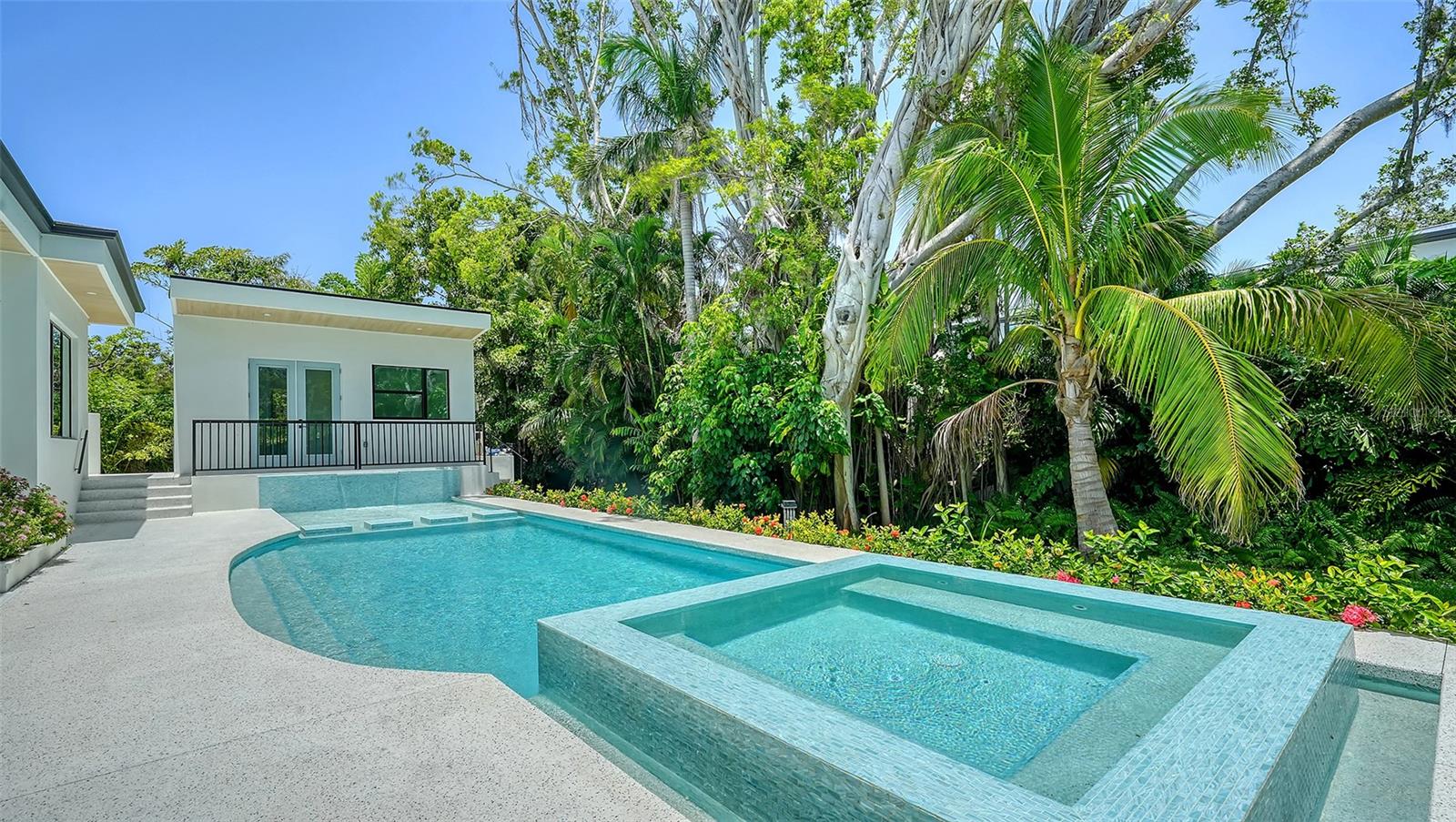 Sarasota, Florida, 34239, United States, ,7 BathroomsBathrooms,Residential,Active,1849492