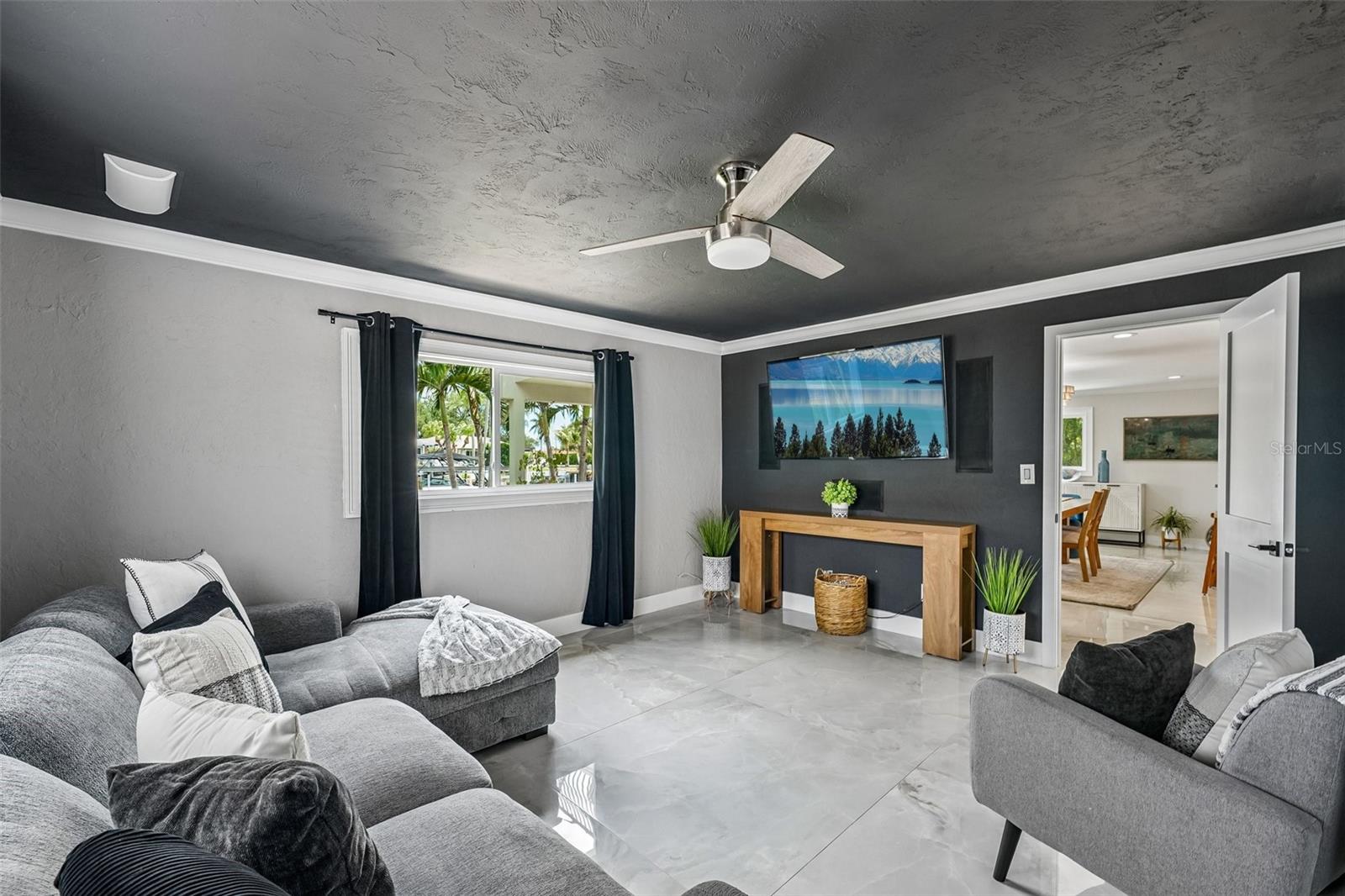 St Petersburg, Florida, 33703, United States, 5 Bedrooms Bedrooms, ,3 BathroomsBathrooms,Residential,Active,2051998