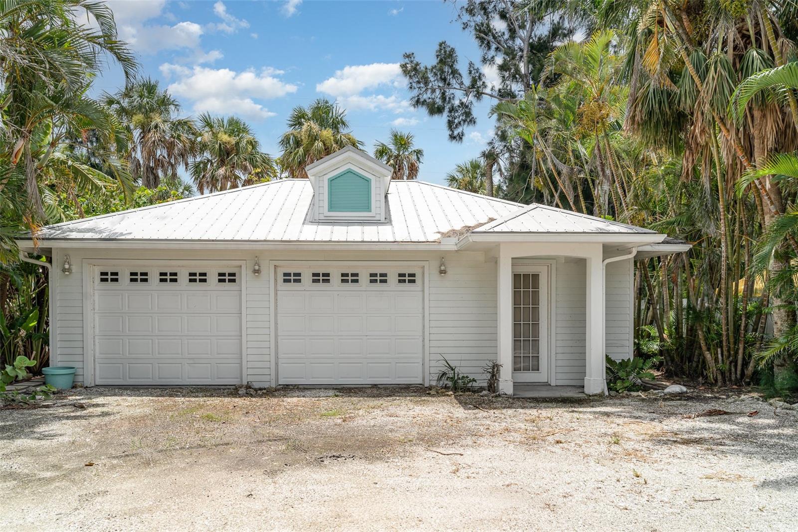 Anna Maria, Florida, 34216, United States, 2 Bedrooms Bedrooms, ,1 BathroomBathrooms,Residential,Active,1886825