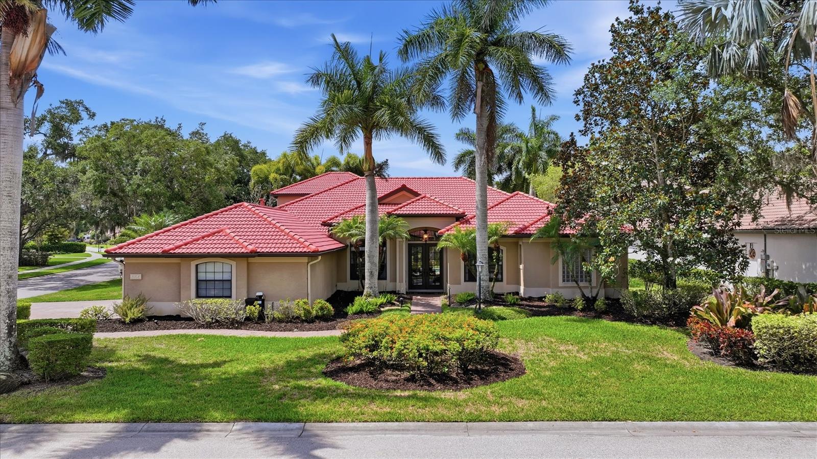 Sarasota, Florida, 34240, United States, 5 Bedrooms Bedrooms, ,4 BathroomsBathrooms,Residential,Active,2051990