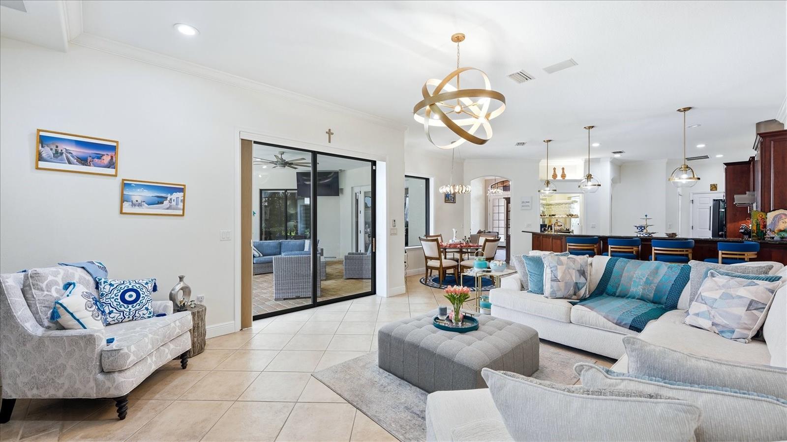 Sarasota, Florida, 34240, United States, 5 Bedrooms Bedrooms, ,4 BathroomsBathrooms,Residential,Active,2051990