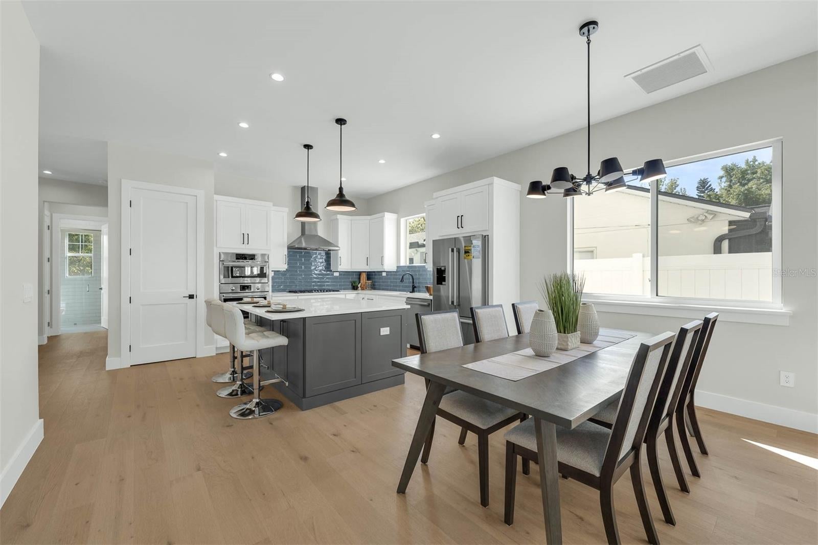 Orlando, Florida, 32804, United States, 5 Bedrooms Bedrooms, ,4 BathroomsBathrooms,Residential,Active,1702896