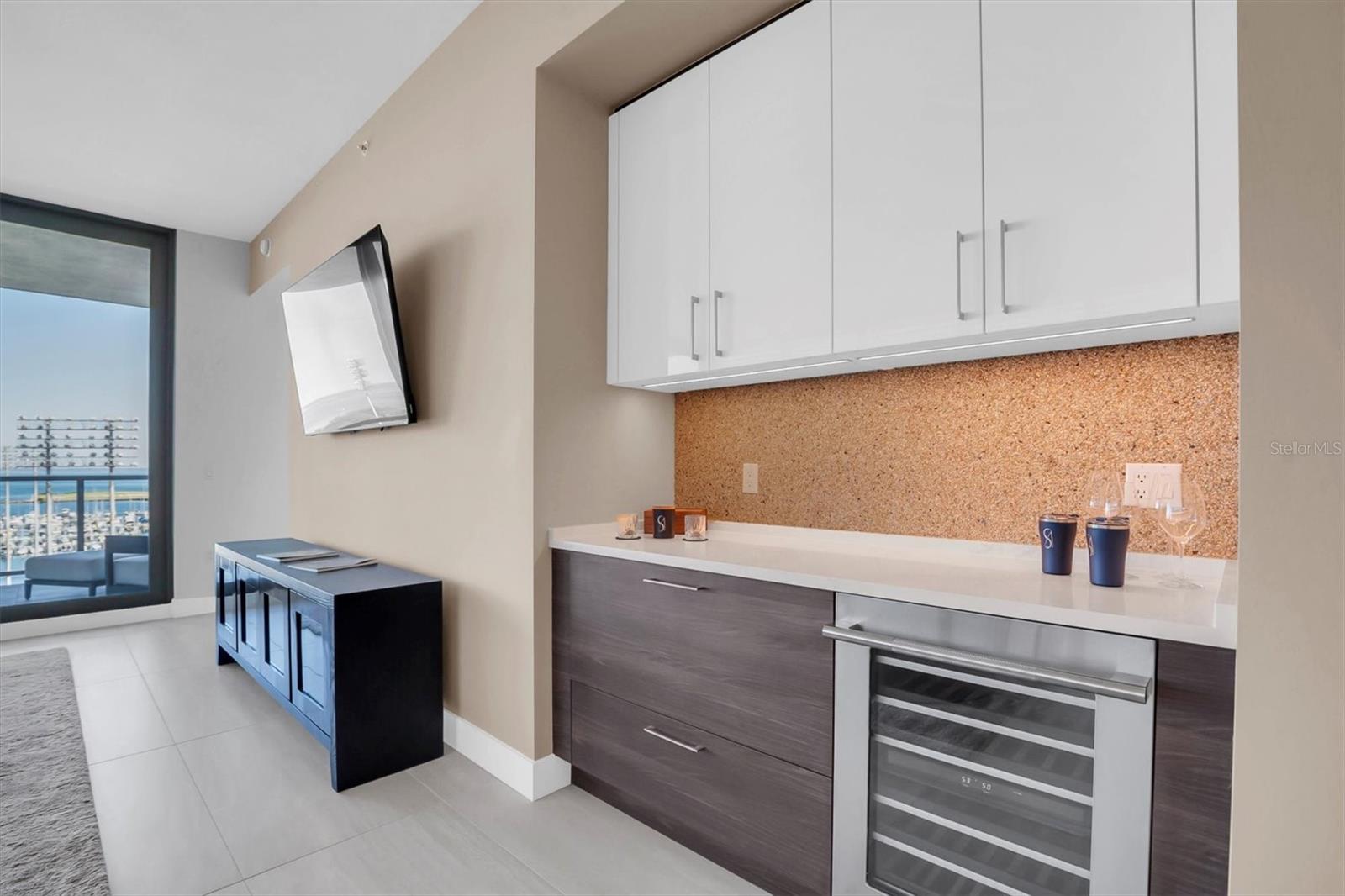 St Petersburg, Florida, 33701, United States, 3 Bedrooms Bedrooms, ,4 BathroomsBathrooms,Residential,Active,1965814