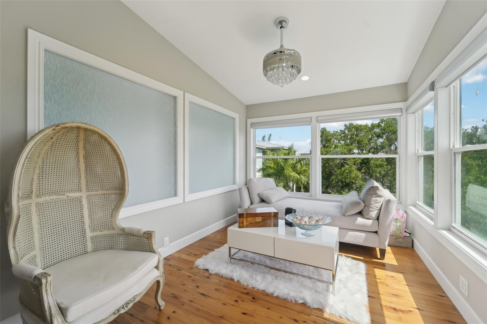 Longboat Key, Florida, 34228, United States, 3 Bedrooms Bedrooms, ,3 BathroomsBathrooms,Residential,Active,1993956