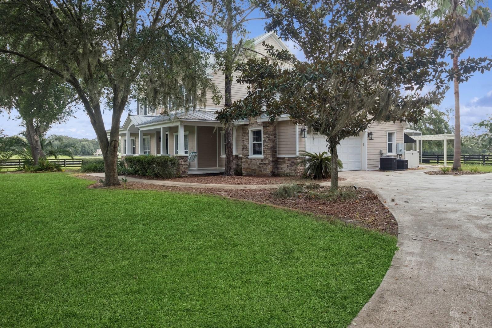 Fruitland Park, Florida, 34731, United States, 7 Bedrooms Bedrooms, ,6 BathroomsBathrooms,Residential,Active,1894791