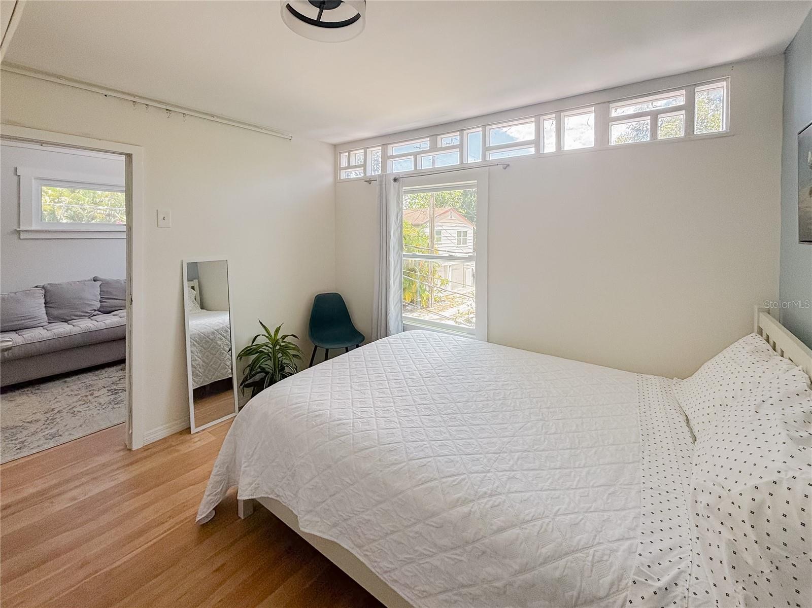 St Petersburg, Florida, 33705, United States, 6 Bedrooms Bedrooms, ,4 BathroomsBathrooms,Residential,Active,1986869