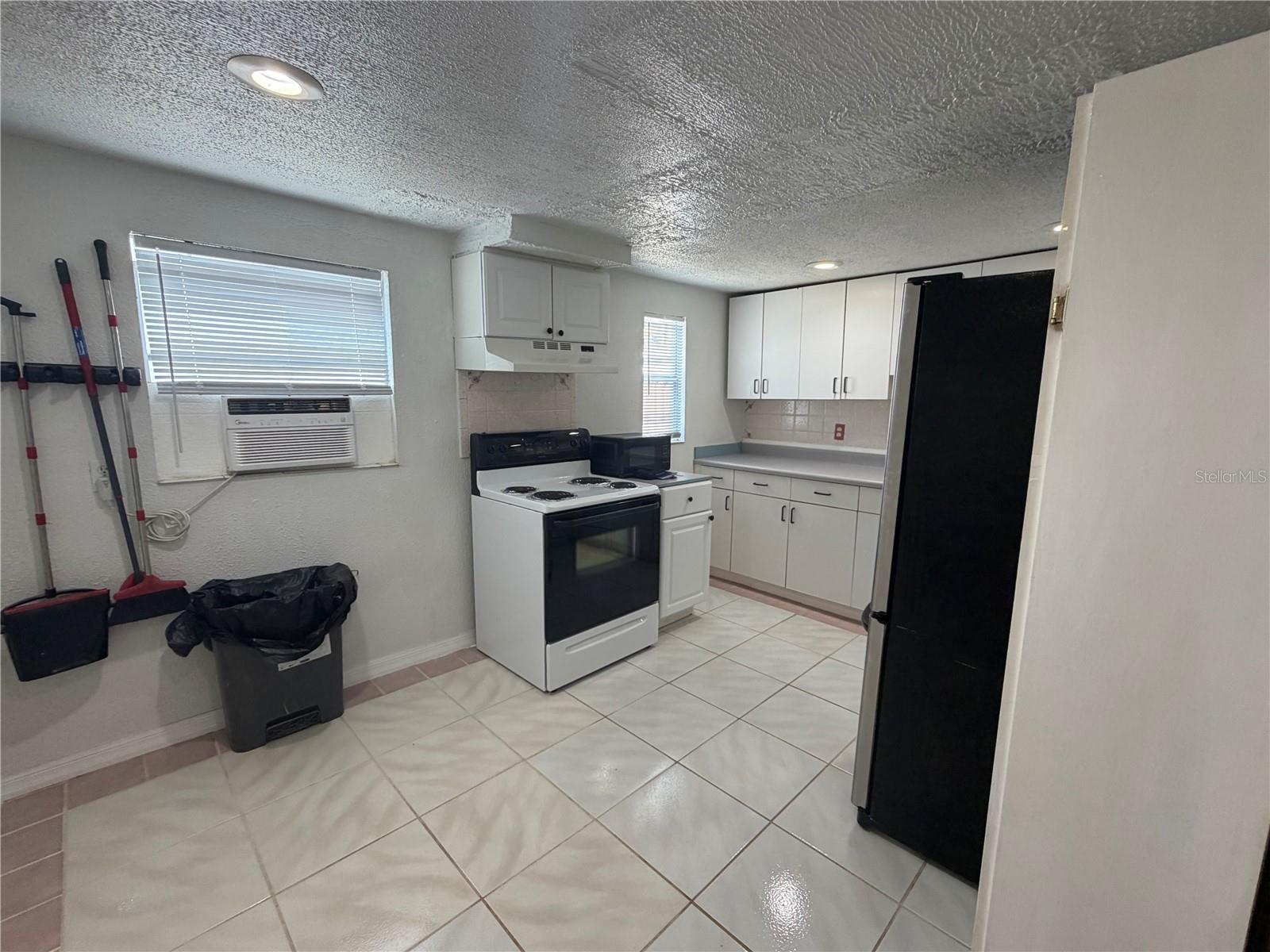 Tampa, Florida, 33606, United States, 2 Bedrooms Bedrooms, ,2 BathroomsBathrooms,Residential,Active,2012892