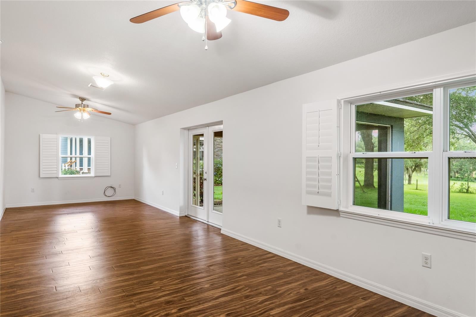 Umatilla, Florida, 32784, United States, 4 Bedrooms Bedrooms, ,4 BathroomsBathrooms,Residential,Active,1859381