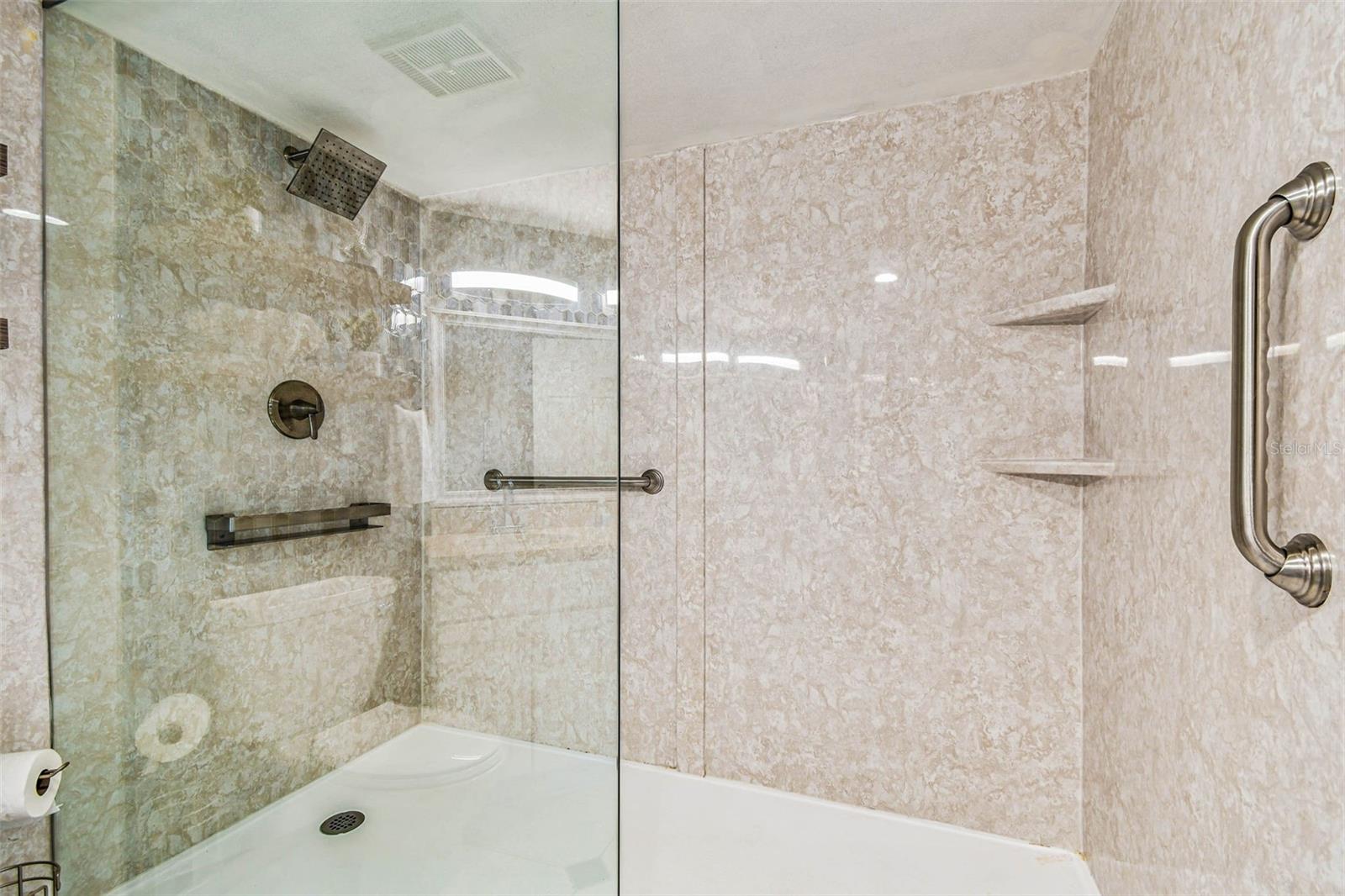 Clearwater Beach, Florida, 33767, United States, 2 Bedrooms Bedrooms, ,3 BathroomsBathrooms,Residential,Active,1919072