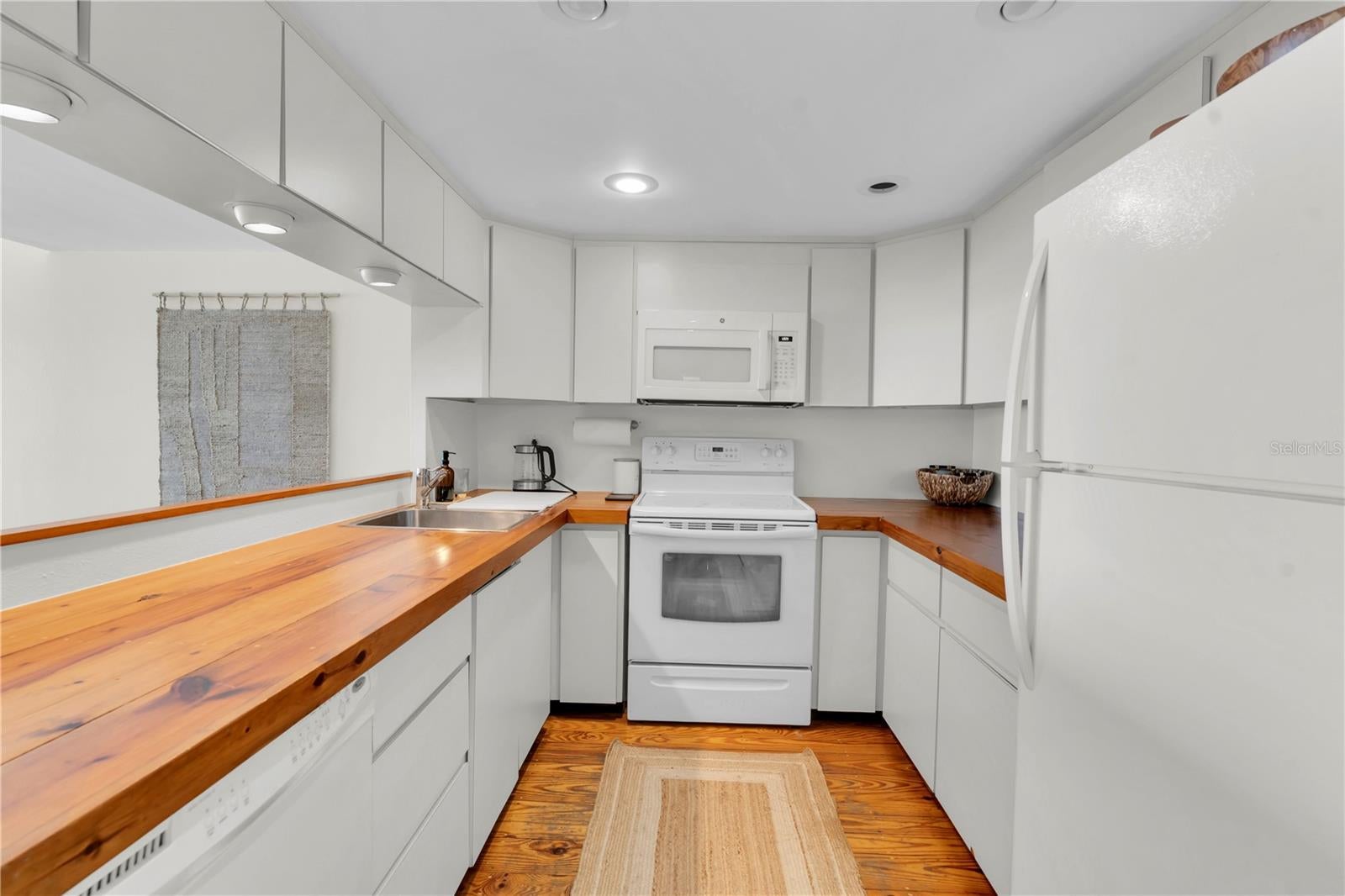 St Pete Beach, Florida, 33706, United States, 2 Bedrooms Bedrooms, ,2 BathroomsBathrooms,Residential,Active,2010538