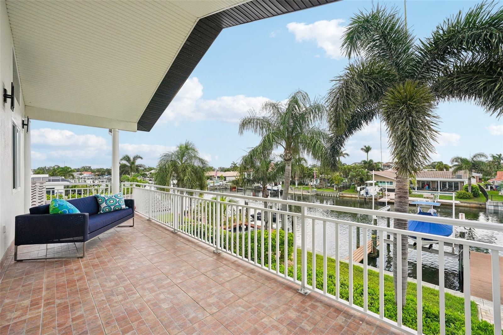 St Petersburg, Florida, 33703, United States, 4 Bedrooms Bedrooms, ,4 BathroomsBathrooms,Residential,Active,1934835